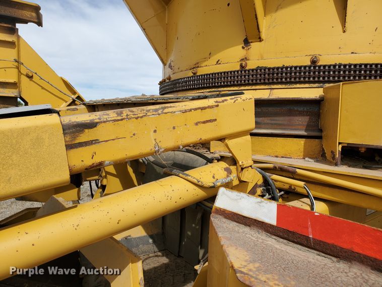 image for item DJ3117 1999 Vermeer TG525 tub grinder