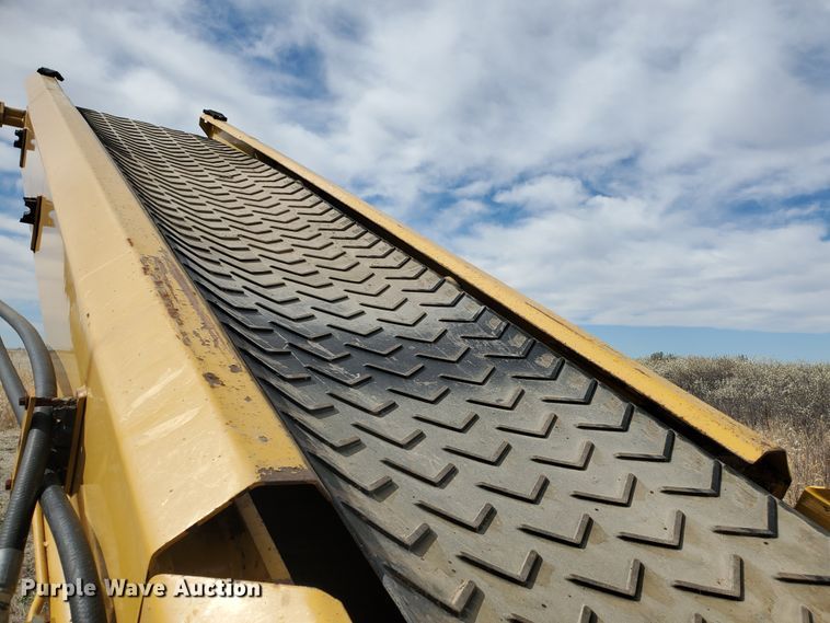 image for item DJ3117 1999 Vermeer TG525 tub grinder