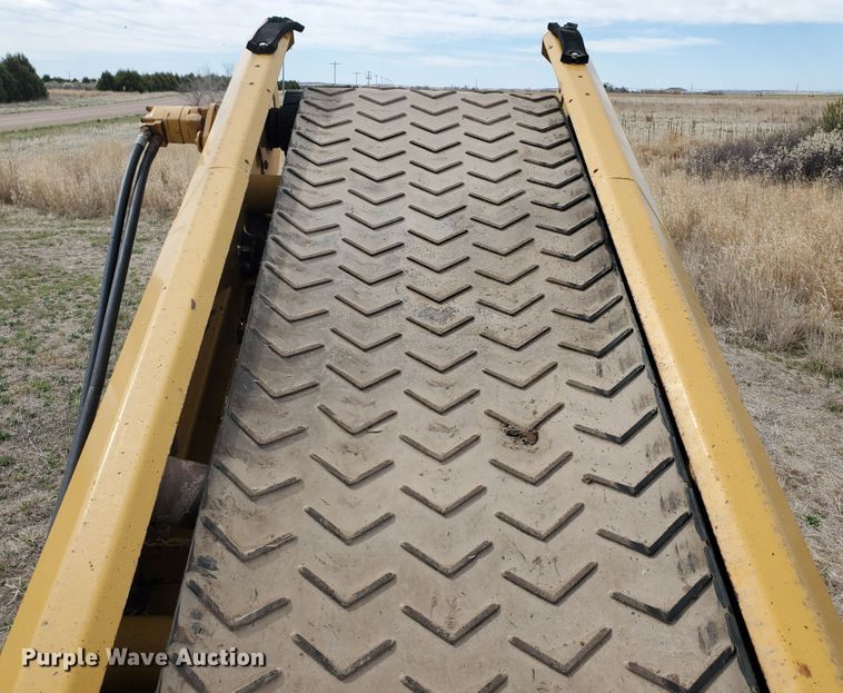 image for item DJ3117 1999 Vermeer TG525 tub grinder