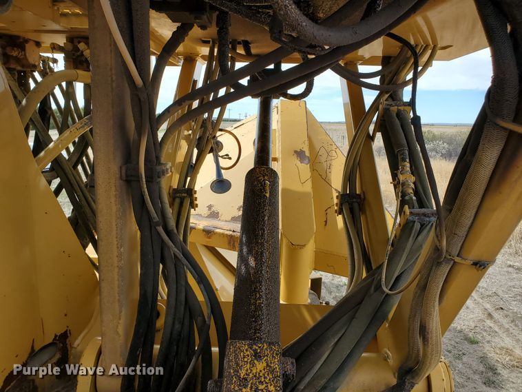 image for item DJ3117 1999 Vermeer TG525 tub grinder