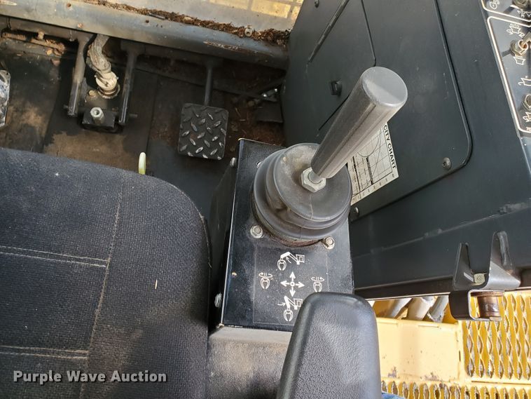 image for item DJ3117 1999 Vermeer TG525 tub grinder