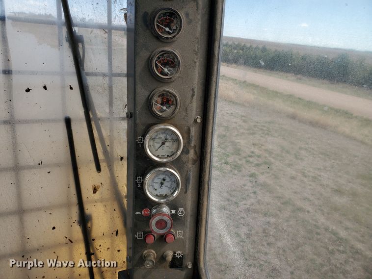 image for item DJ3117 1999 Vermeer TG525 tub grinder