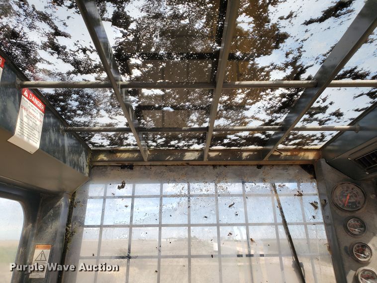 image for item DJ3117 1999 Vermeer TG525 tub grinder