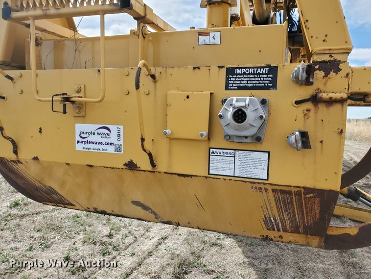 image for item DJ3117 1999 Vermeer TG525 tub grinder