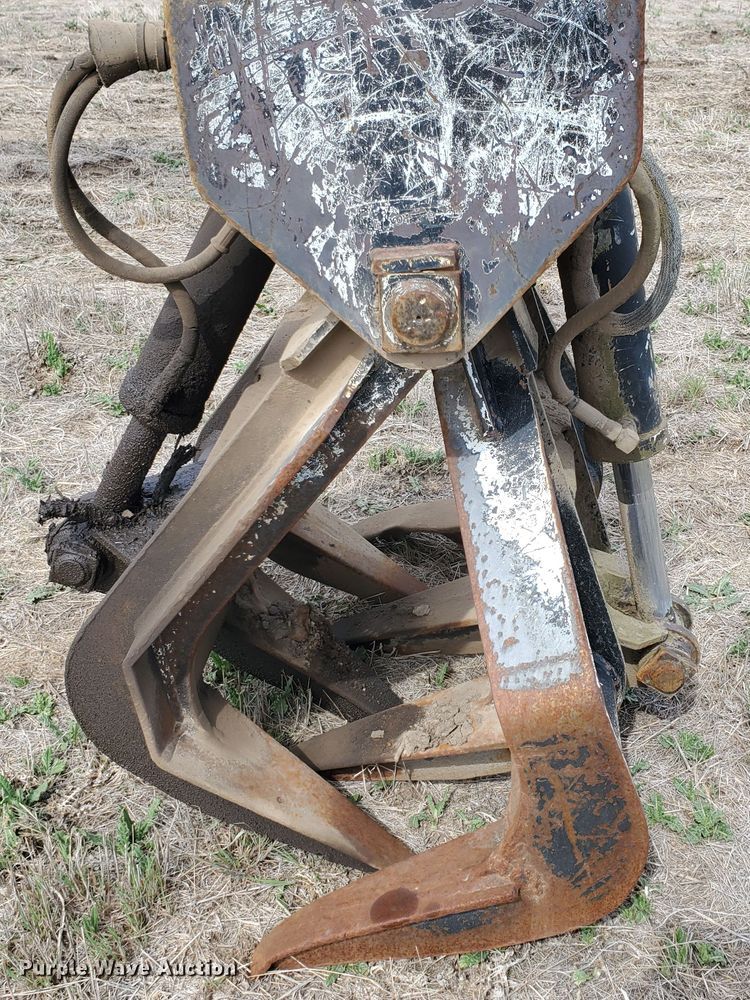 image for item DJ3117 1999 Vermeer TG525 tub grinder