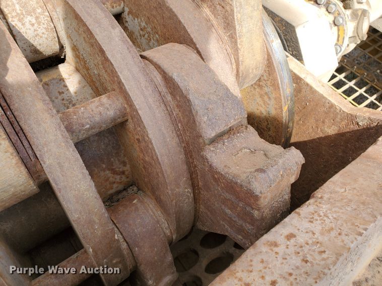 image for item DJ3117 1999 Vermeer TG525 tub grinder