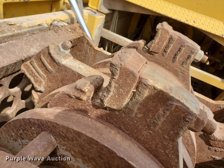 image for item DJ3117 1999 Vermeer TG525 tub grinder