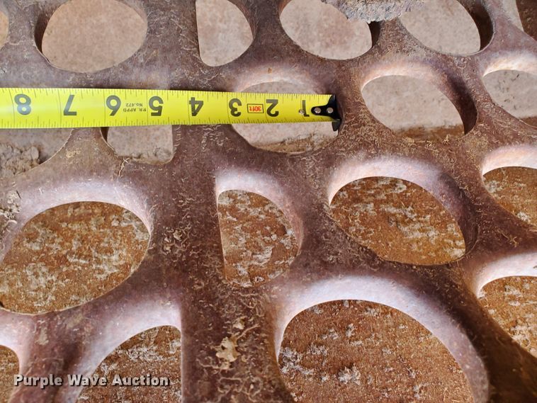 image for item DJ3117 1999 Vermeer TG525 tub grinder