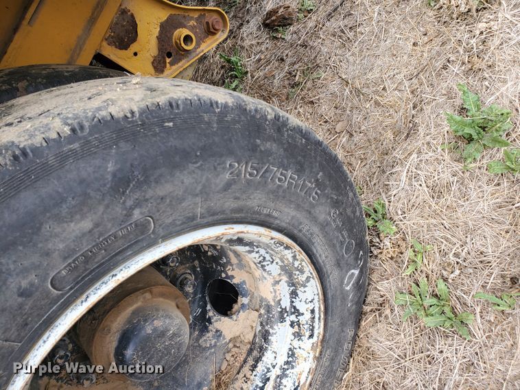 image for item DJ3117 1999 Vermeer TG525 tub grinder