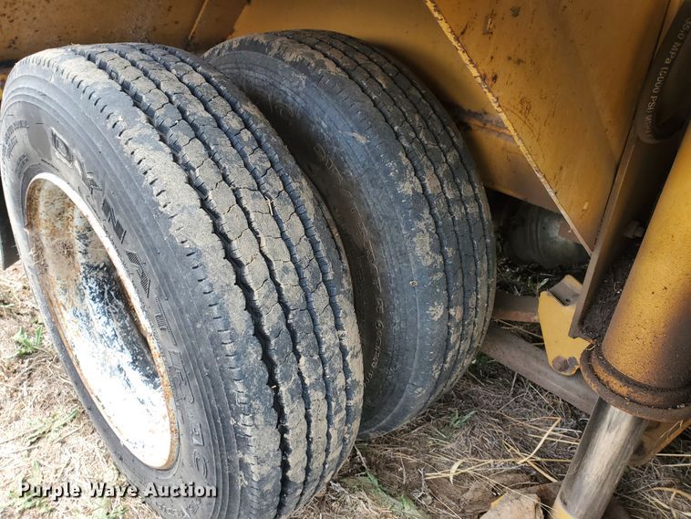 image for item DJ3117 1999 Vermeer TG525 tub grinder