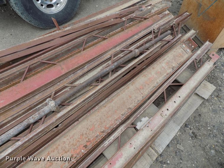 image for item DO9348 Steel trusses