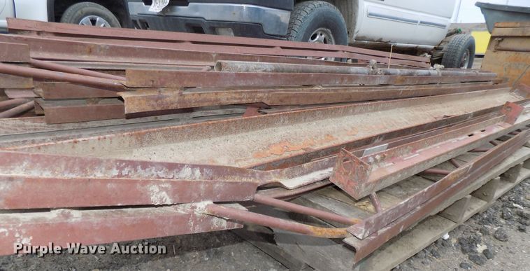 image for item DO9348 Steel trusses