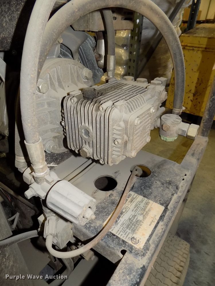 image for item DO9354 Mi-T-M HSP-3504-3MGH pressure washer