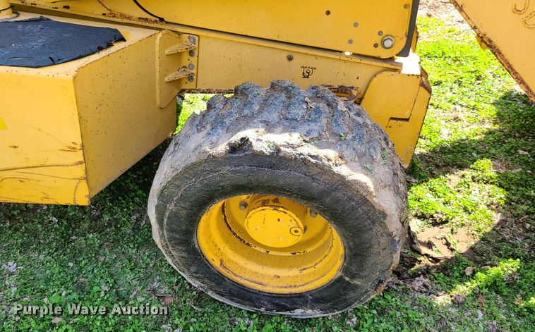 image for item EL9802 2007 John Deere 710G  backhoe