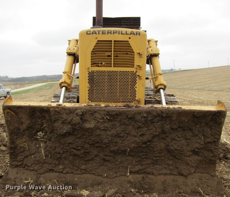 image for item FD9417 1976 Caterpillar D9H  crawler dozer