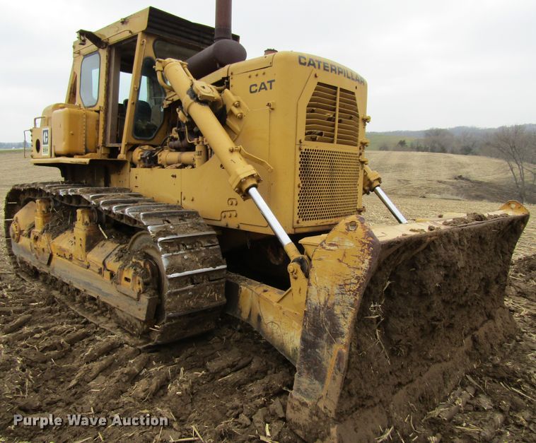 image for item FD9417 1976 Caterpillar D9H  crawler dozer