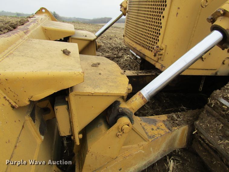 image for item FD9417 1976 Caterpillar D9H  crawler dozer