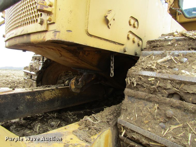 image for item FD9417 1976 Caterpillar D9H  crawler dozer