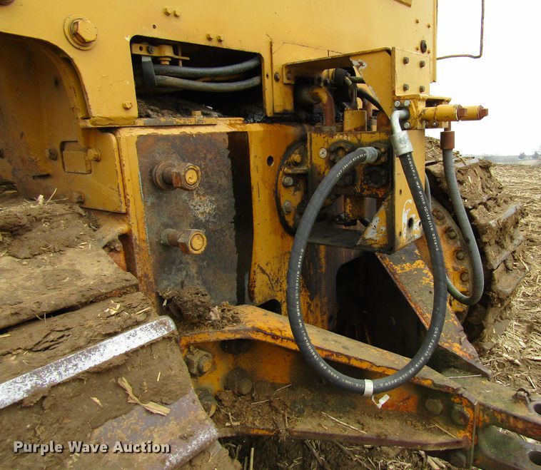 image for item FD9417 1976 Caterpillar D9H  crawler dozer