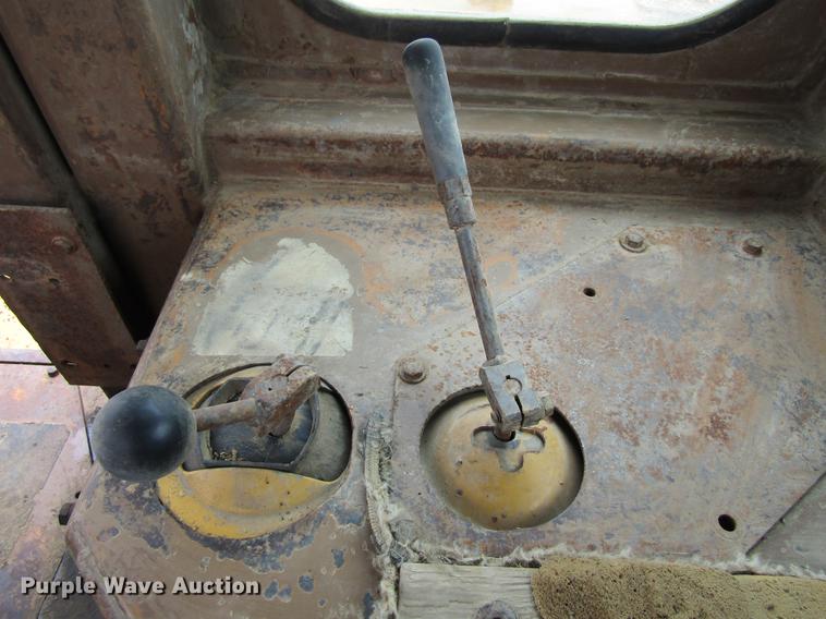 image for item FD9417 1976 Caterpillar D9H  crawler dozer