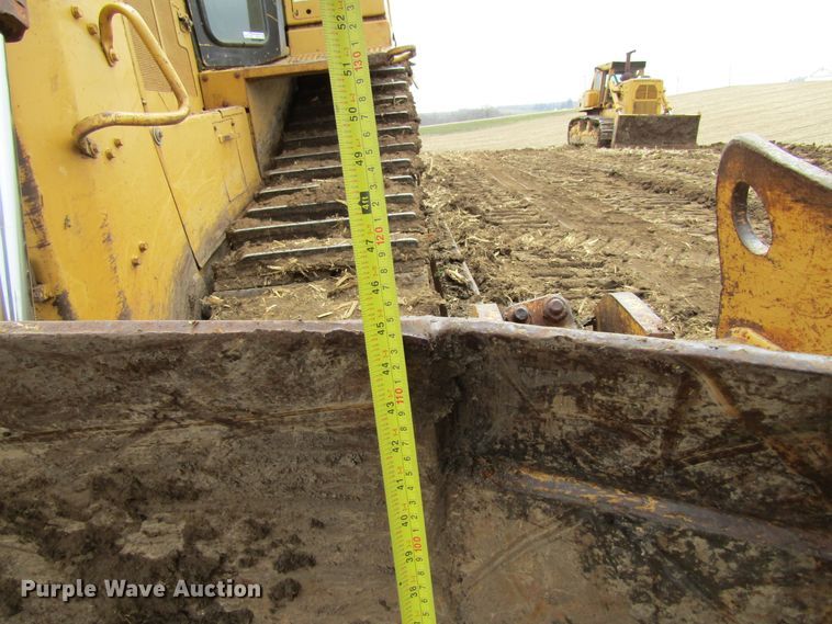 image for item FD9418 1986 Caterpillar D6H  crawler dozer