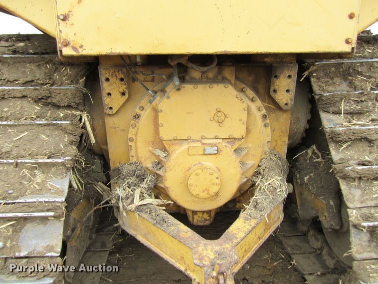image for item FD9418 1986 Caterpillar D6H  crawler dozer