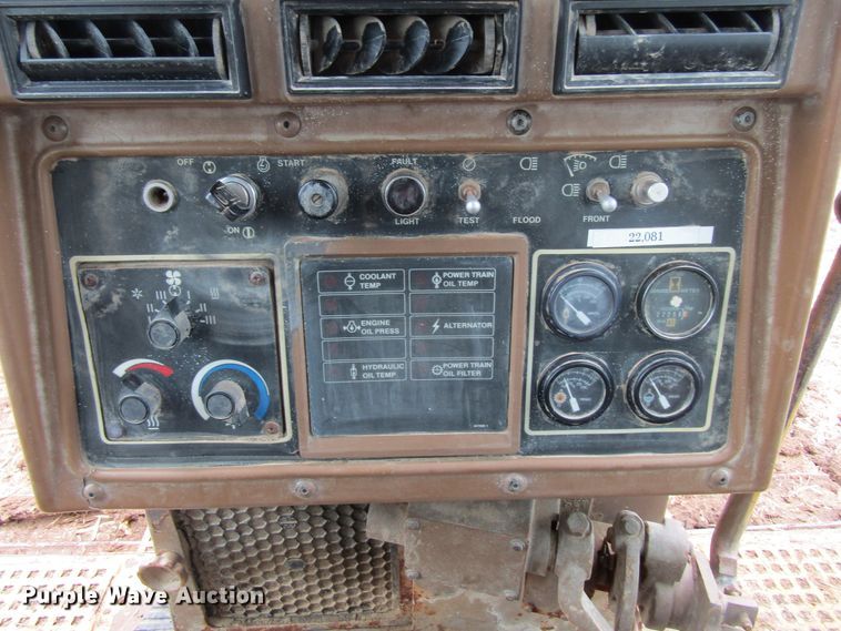 image for item FD9418 1986 Caterpillar D6H  crawler dozer