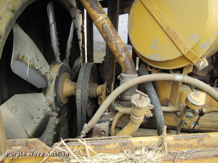 image for item FD9418 1986 Caterpillar D6H  crawler dozer