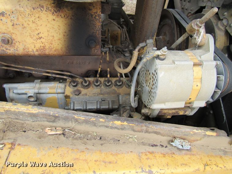 image for item FD9418 1986 Caterpillar D6H  crawler dozer