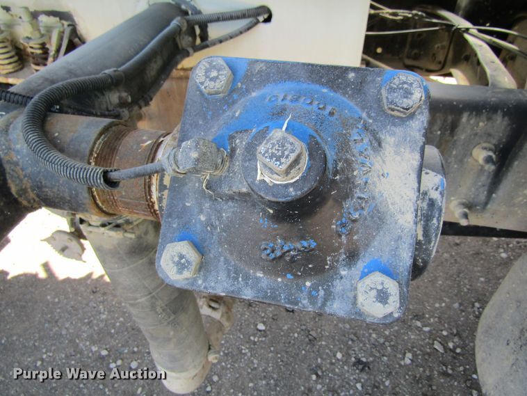 image for item FD9423 2006 Ford F750 Super Duty water truck