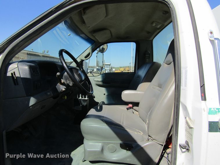 image for item FD9423 2006 Ford F750 Super Duty water truck