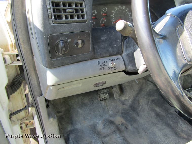 image for item FD9423 2006 Ford F750 Super Duty water truck