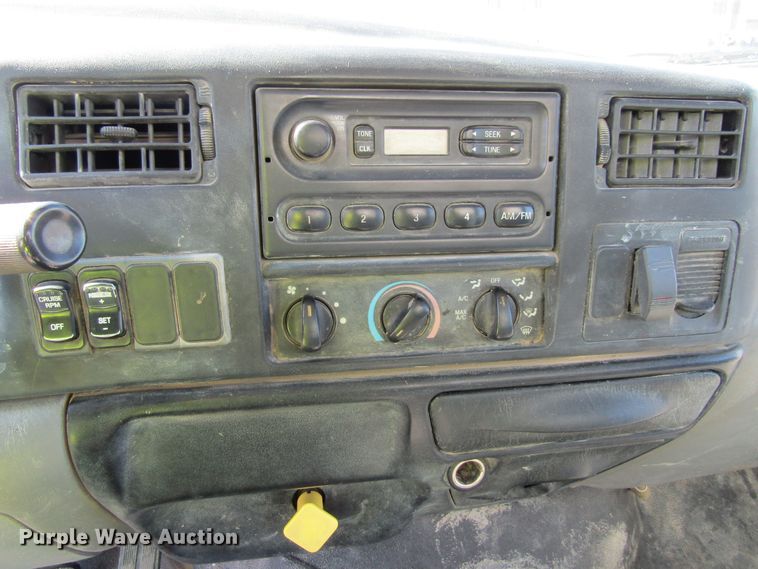 image for item FD9423 2006 Ford F750 Super Duty water truck