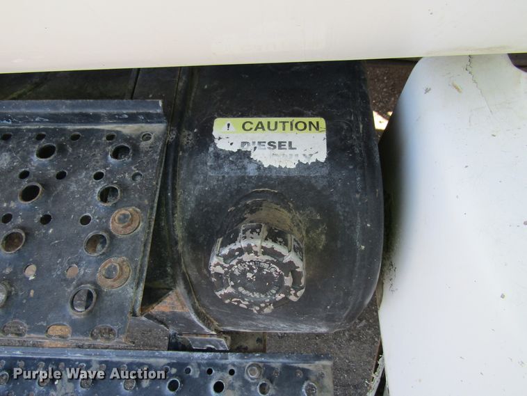 image for item FD9423 2006 Ford F750 Super Duty water truck