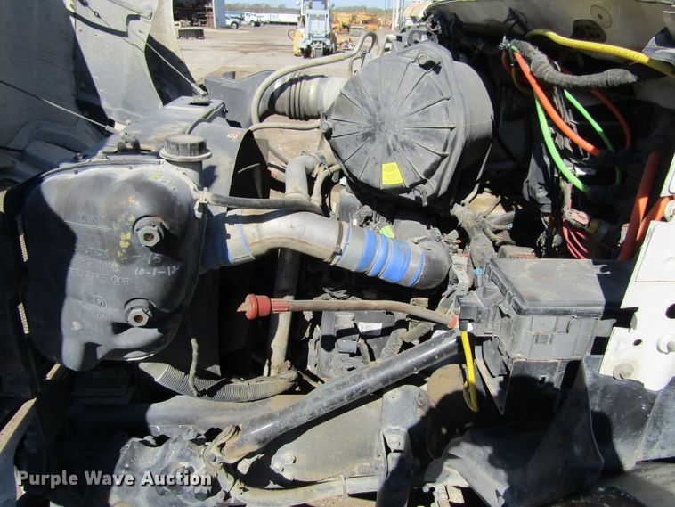 image for item FD9423 2006 Ford F750 Super Duty water truck