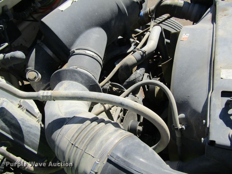 image for item FD9423 2006 Ford F750 Super Duty water truck