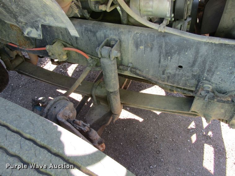 image for item FD9423 2006 Ford F750 Super Duty water truck