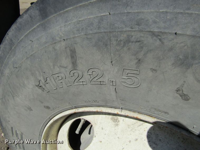 image for item FD9423 2006 Ford F750 Super Duty water truck