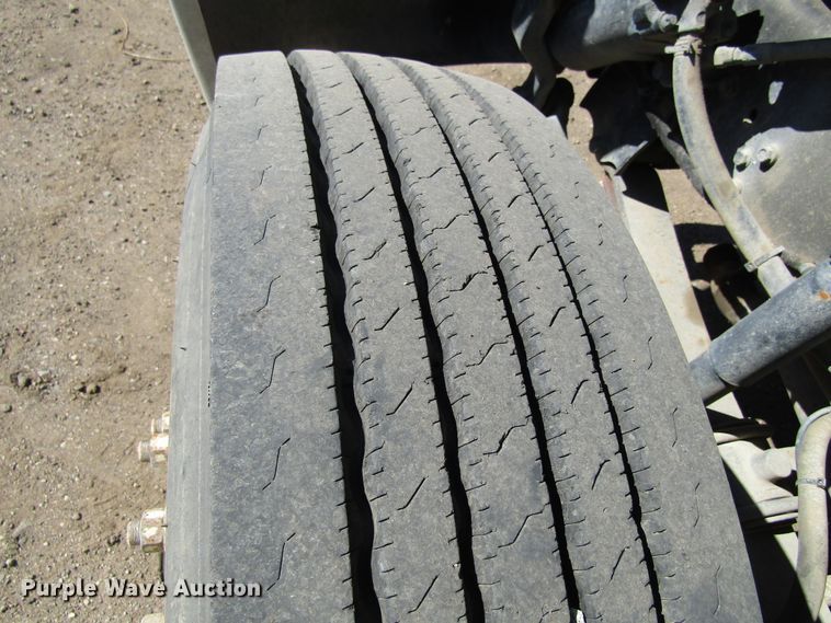 image for item FD9423 2006 Ford F750 Super Duty water truck