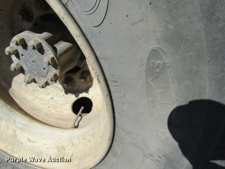 image for item FD9423 2006 Ford F750 Super Duty water truck