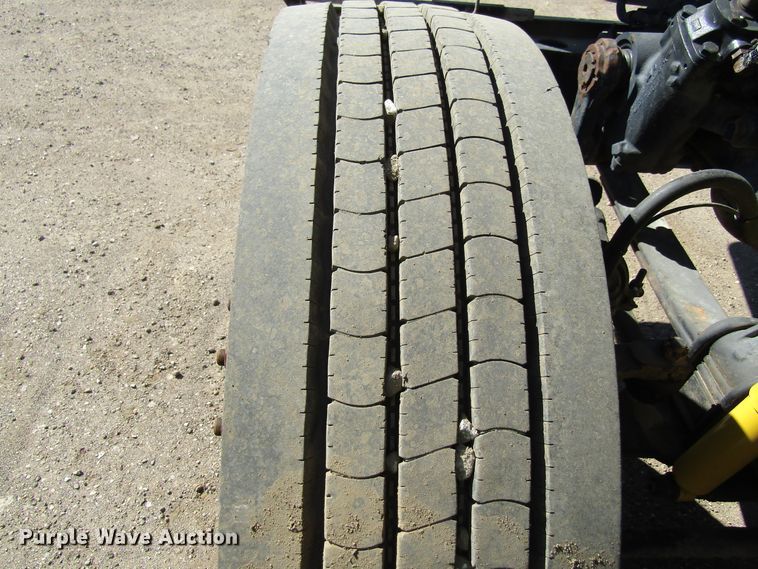 image for item FD9424 2004 Mack CH613 semi truck