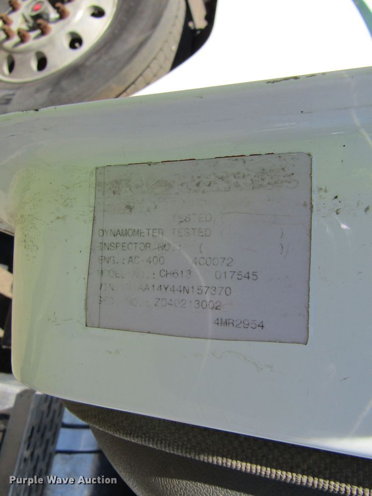 image for item FD9424 2004 Mack CH613 semi truck