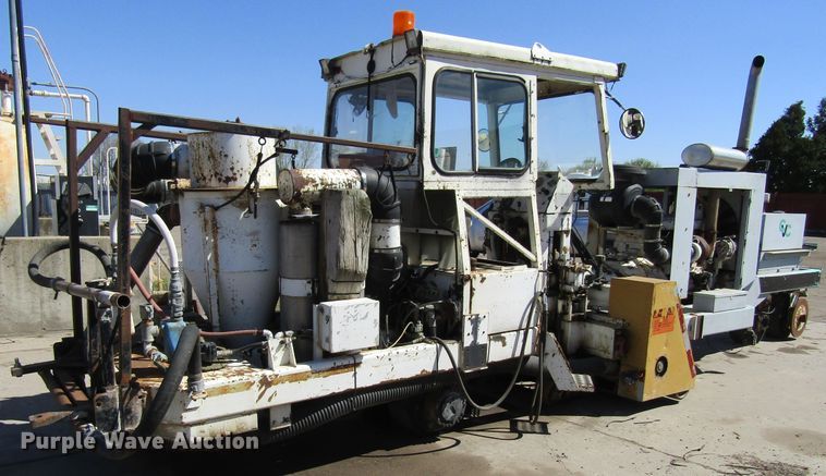 image for item FD9425 2002 Boart Longyear PC390S pavement grinder