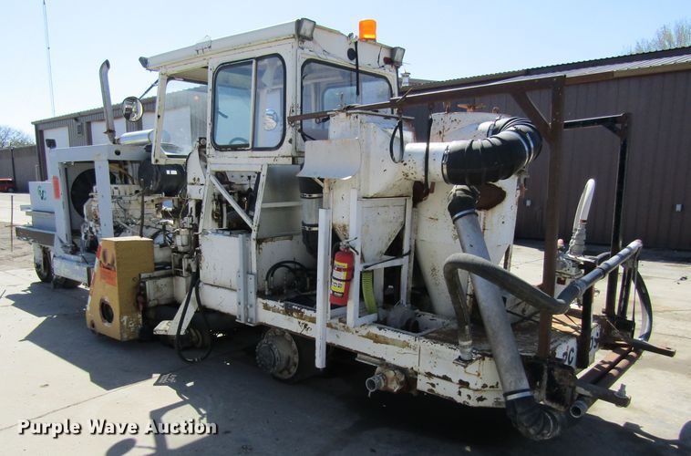 image for item FD9425 2002 Boart Longyear PC390S pavement grinder