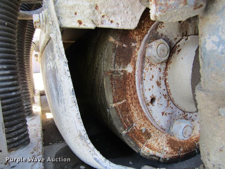 image for item FD9425 2002 Boart Longyear PC390S pavement grinder