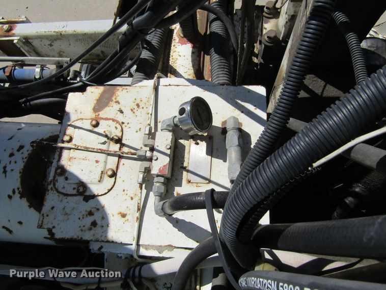 image for item FD9425 2002 Boart Longyear PC390S pavement grinder