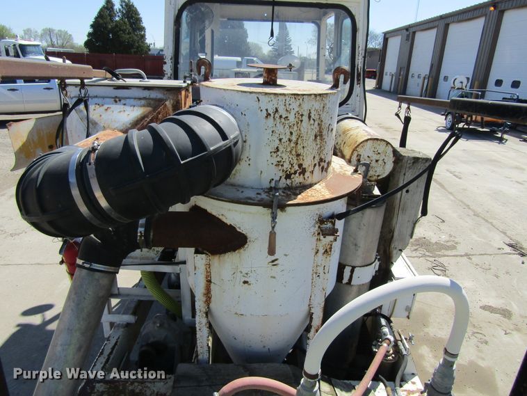 image for item FD9425 2002 Boart Longyear PC390S pavement grinder