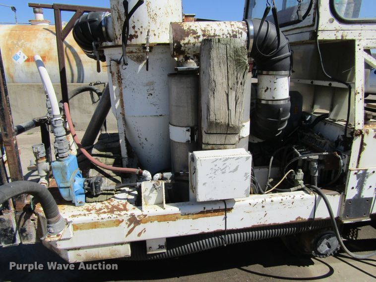 image for item FD9425 2002 Boart Longyear PC390S pavement grinder