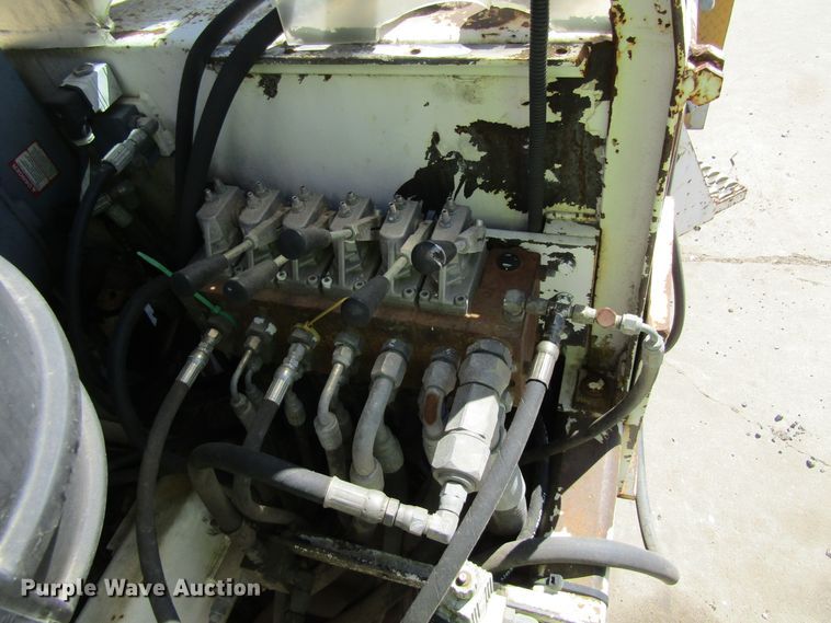 image for item FD9425 2002 Boart Longyear PC390S pavement grinder