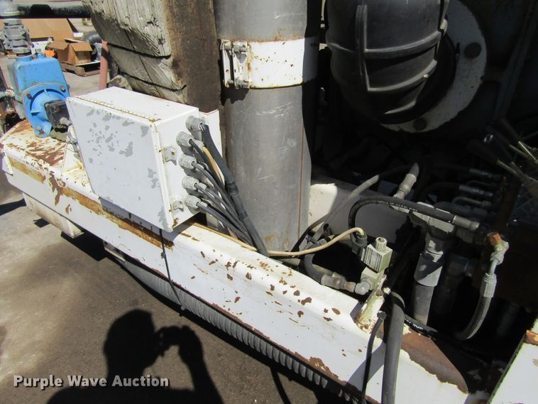 image for item FD9425 2002 Boart Longyear PC390S pavement grinder